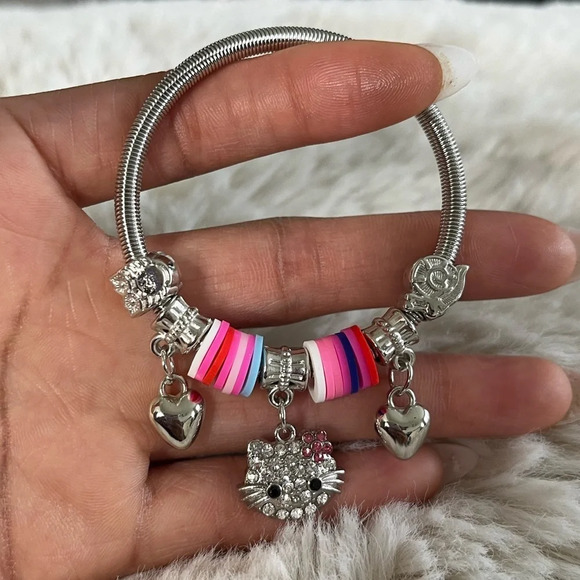 Kids Handmade Kitty Charm Bracelet NWOT - Picture 1 of 2